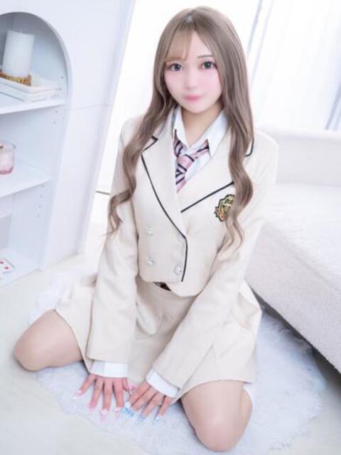 まりな E+アイドルスクール品川店（デリヘル）