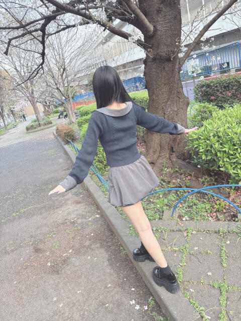 しの『無邪気な少女は距離感０の甘々密着恋人系』 錦糸町派遣型JKリフレガチあい（派遣リフレ）