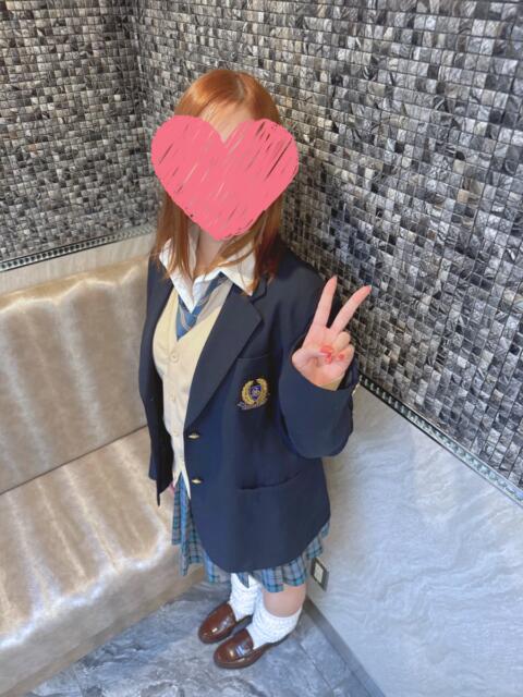 新入生 りな 青チェと赤チェ（派遣型オナクラ（手コキ））