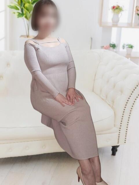 青山 ひとみ ベストマダム（人妻・熟女デリヘル）