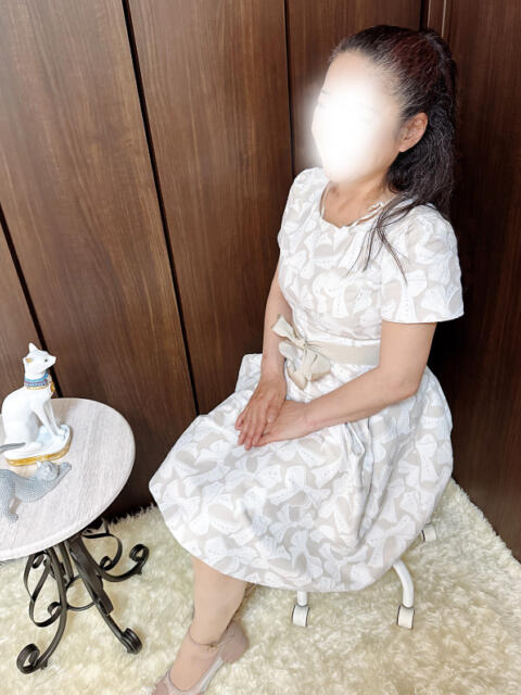 綾 ぎんねこ（熟女デリヘル）