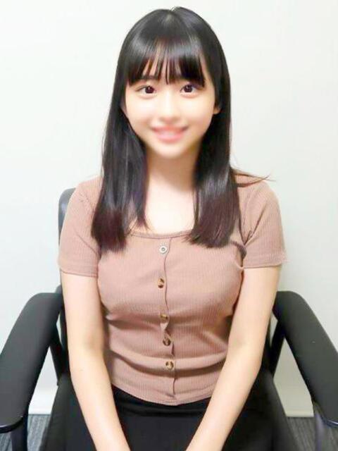 ぽむ☆Gカップのアイドル系☆ ハイクラスド素人倶楽部（デリヘル）