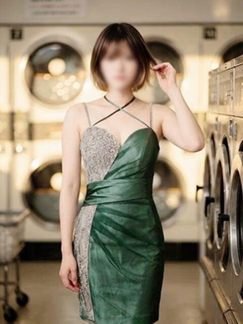 恵梨香(えりか) エクレア神田-ECLAIR-天然貴姉乳舐手淫（派遣手コキ）