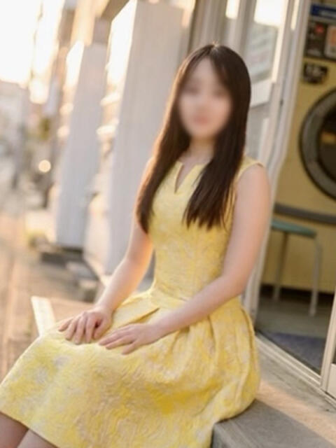 紗季(さき) エクレア神田-ECLAIR-天然貴姉乳舐手淫（派遣手コキ）