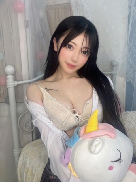 むい E+アイドルスクール新宿・歌舞伎町店（デリヘル）