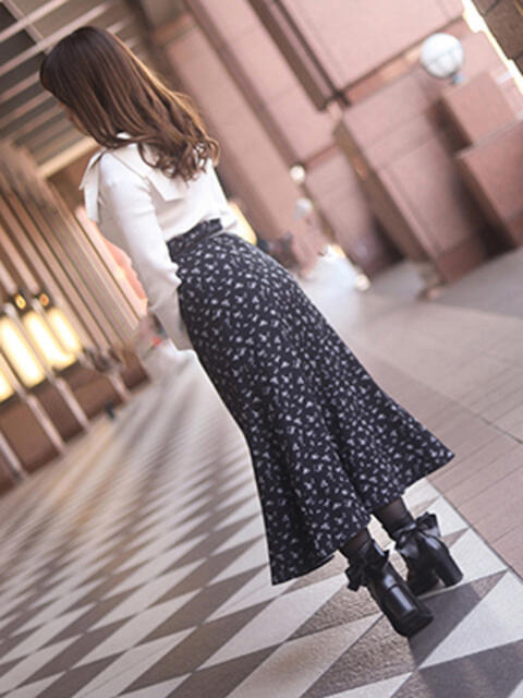 白波(しらなみ) 人妻出逢い会 百合の園 新宿店（人妻系デリヘル）