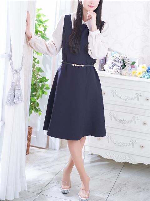 厚木 理沙 人妻セレブ宮殿（人妻デリヘル）