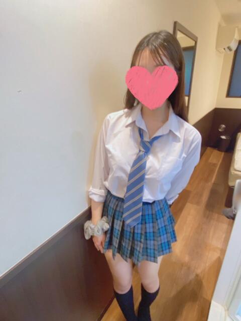 体験入学１ 青チェと赤チェ（派遣型オナクラ（手コキ））