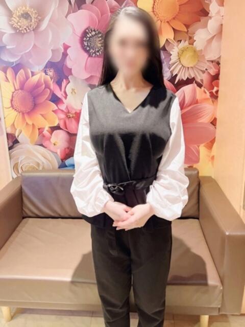 結奈(ゆいな) エリートな人妻たち新宿（人妻デリヘル）