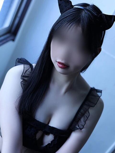 ユラ 谷町人妻ゴールデン倶楽部（人妻ホテヘル）