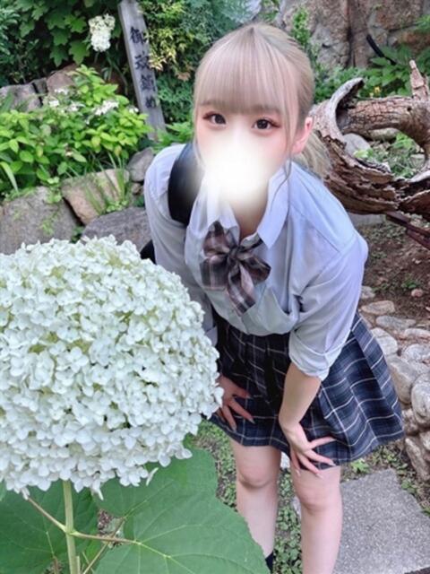 える 学校帰りの妹に手コキしてもらった件 谷九(受付型オナクラ(手コキ))