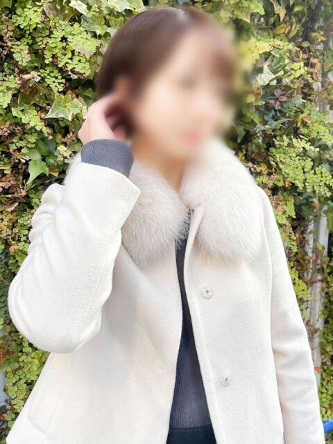 ななみ 手コキ研究会（派遣型オナクラ）