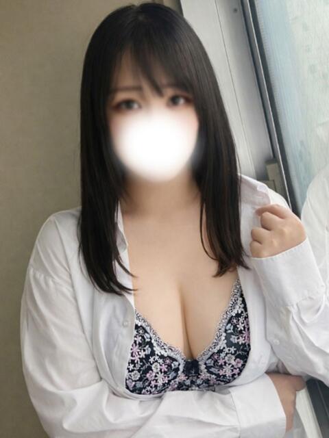 ひびき ぽっちゃり巨乳素人専門店ぷにめろ八王子店(ぽっちゃり系デリヘル)
