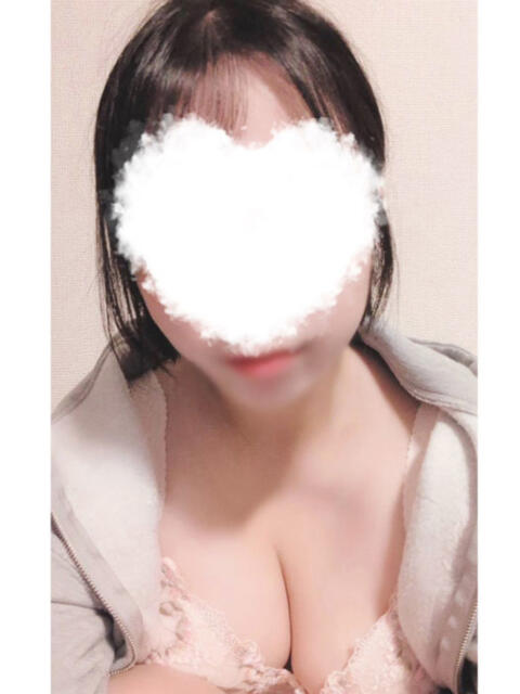 ひびき ぽっちゃり巨乳素人専門店ぷにめろ八王子店(ぽっちゃり系デリヘル)
