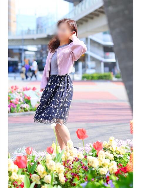 りょうか 奥鉄オクテツ神奈川店（デリヘル市場グループ）（駅待ち合わせ型人妻デリヘル）