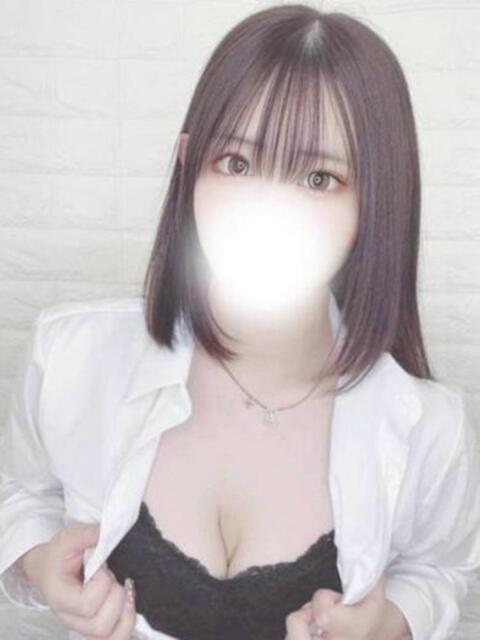 現役女子大生長身ゆめのちゃん ロイヤル　アテンダー（デリヘル）