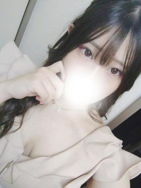 現役女子大生長身ゆめのちゃん ロイヤル　アテンダー（デリヘル）