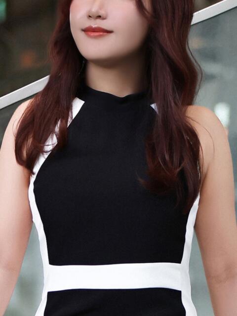 平本 雫葵 マダム麗奈大阪（会員制VIP専用デリヘル）