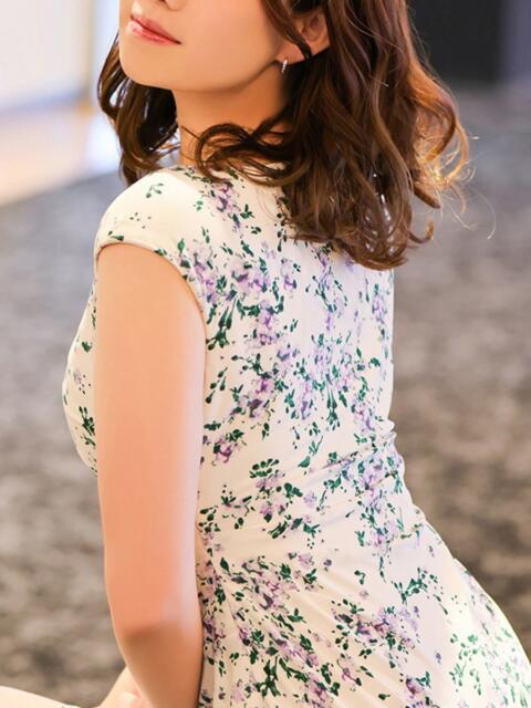 波瑠 さくら マダム麗奈大阪（会員制VIP専用デリヘル）