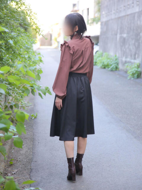 ゆかり〜⭐︎黒髪で清楚系の奥様 新居浜・奥様物語（デリヘル）