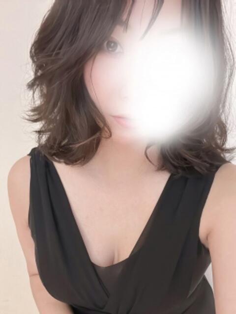 月海ひかり マダムと紳士（【非風俗】メンズエステ）