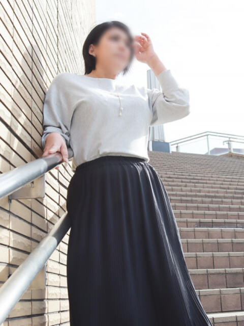 りあ 奥鉄オクテツ大阪（駅待ち合わせ型人妻デリヘル）