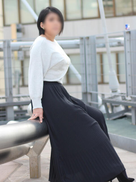 りあ 奥鉄オクテツ兵庫（人妻デリヘル）