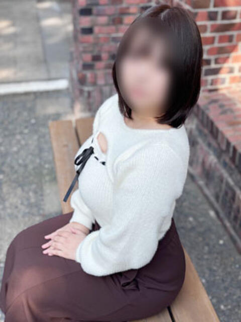 さとみ かりんと池袋東口店（オナクラ）