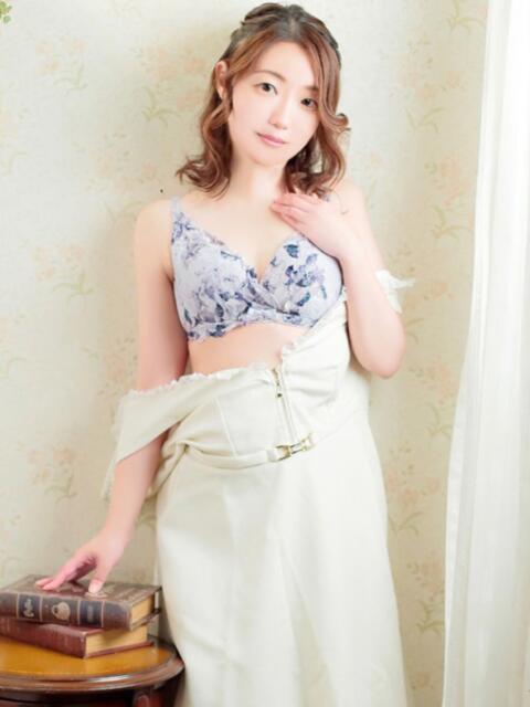 由香(ゆか)♥艶香漂う華 美魔女コレクション（ソープランド）