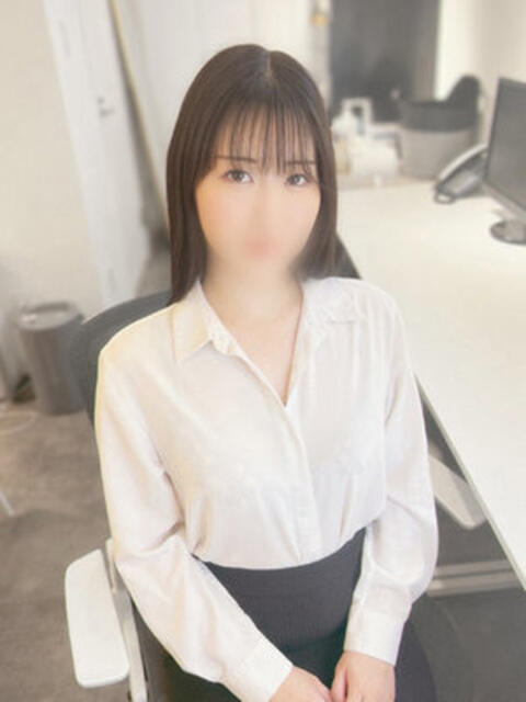 観月ゆうり e女商事 池袋店（ホテヘル＆デリヘル）