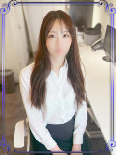 山田にいな e女商事 池袋店（池袋/デリヘル）