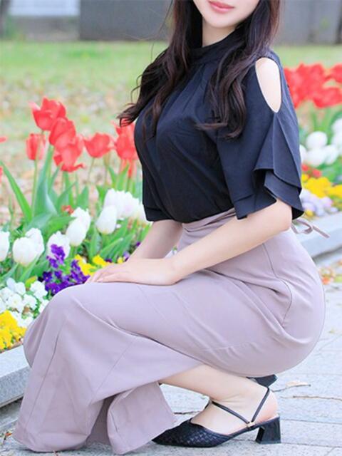 まりな CELEB FACE FUKUOKA（人妻デリヘル）