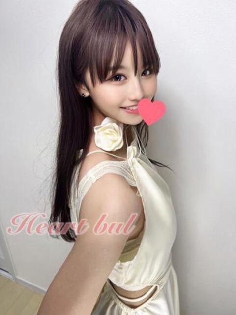 いずみ【未経験スレンダー美少女】 はぁとぶる（デリヘル）