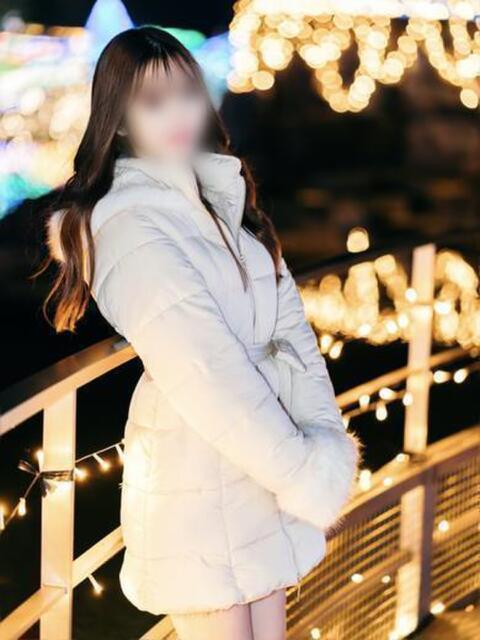 麻布エミリ【PREMIUM】 素人専門　街角レディ（デリヘル）