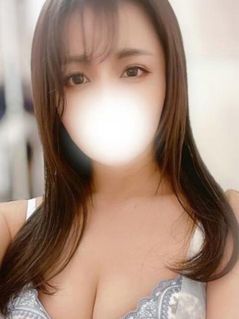 えれな 金の玉クラブ池袋~密着睾丸マッサージ~(本格睾丸マッサージ&派遣型回春マッサージ)