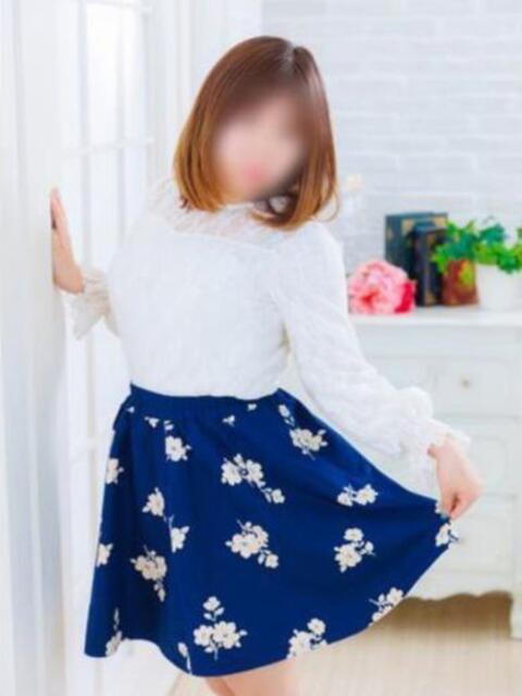 ヒナノ 人妻生レンタル（デリヘル）