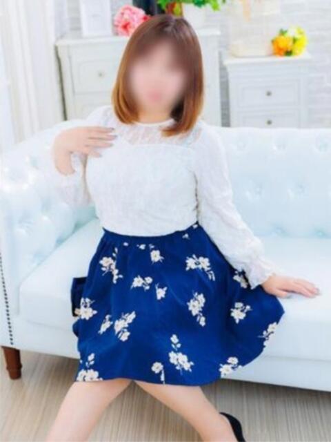 ヒナノ 人妻生レンタル（デリヘル）