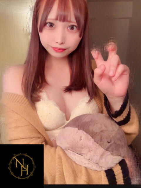 ねこ(ニューハーフ） 人妻生レンタル（デリヘル）