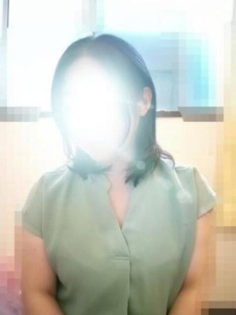 チヅル 人妻生レンタル（デリヘル）