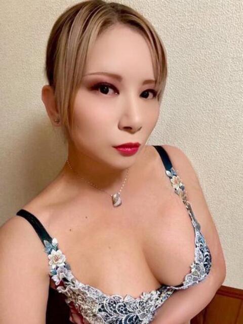 吉野沙莉那(ニューハーフ) 人妻生レンタル(デリヘル)