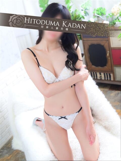 すずか 沼津人妻花壇（待ち合わせ型人妻デリへル）