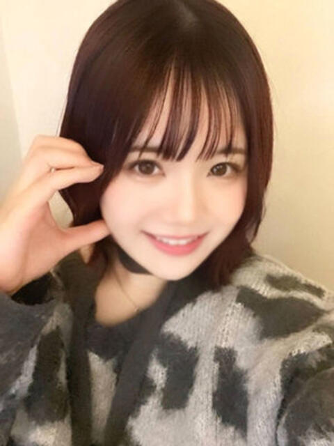 重盛るあ 断りきれない美人マッサージ嬢たち（デリヘル＆エステ）