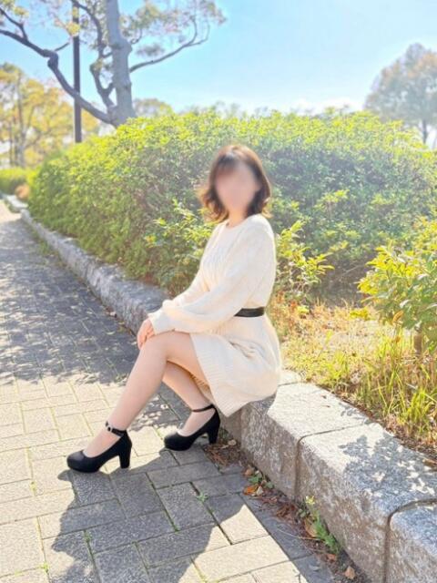 芹沢 りな こあくまな熟女たち小倉店（KOAKUMAグループ）（人妻・熟女デリヘル）