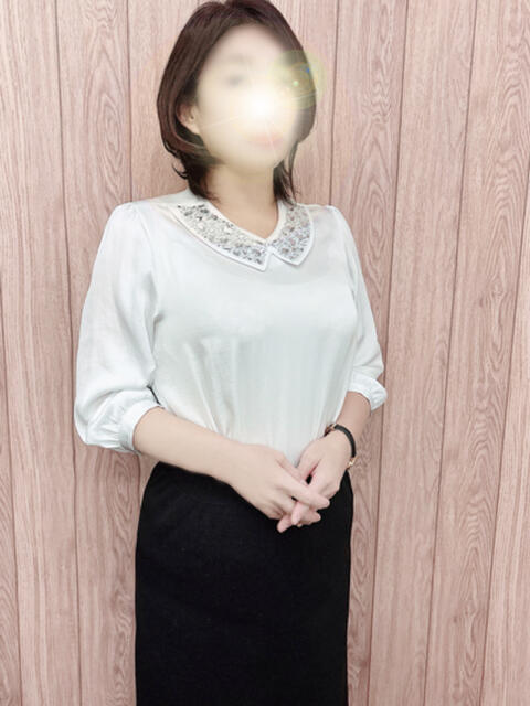 かおる 松戸駅西口ママ友さーくる（人妻デリヘル）