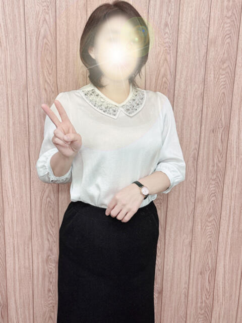 かおる 松戸駅西口ママ友さーくる（人妻デリヘル）