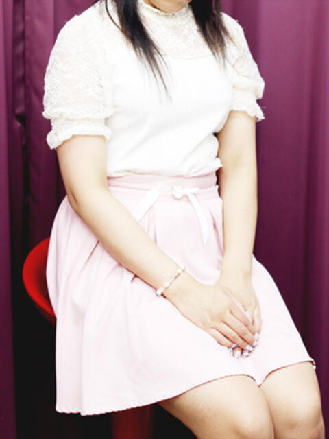 りさ 松戸駅西口ママ友さーくる（人妻デリヘル）