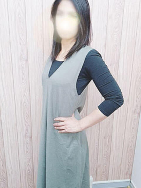 あんり 松戸駅西口ママ友さーくる（人妻デリヘル）