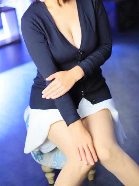 えり 松戸駅西口ママ友さーくる（人妻デリヘル）