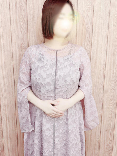 りん 松戸駅西口ママ友さーくる（人妻デリヘル）