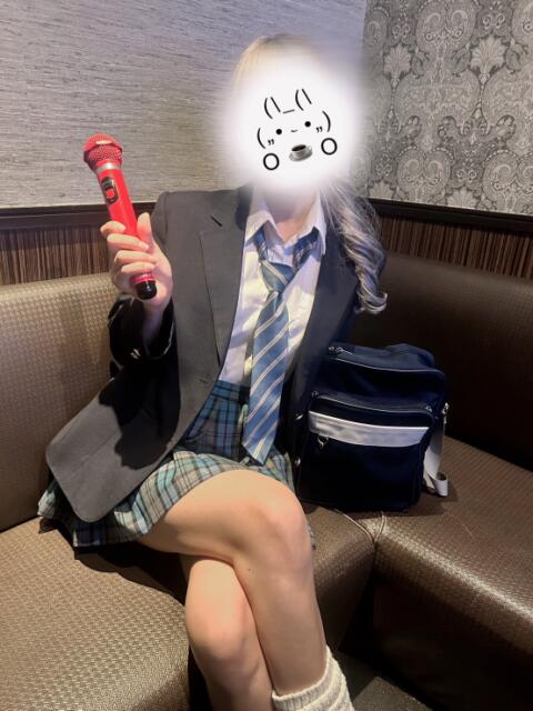 新入生 ゆず 青チェと赤チェ（派遣型オナクラ（手コキ））